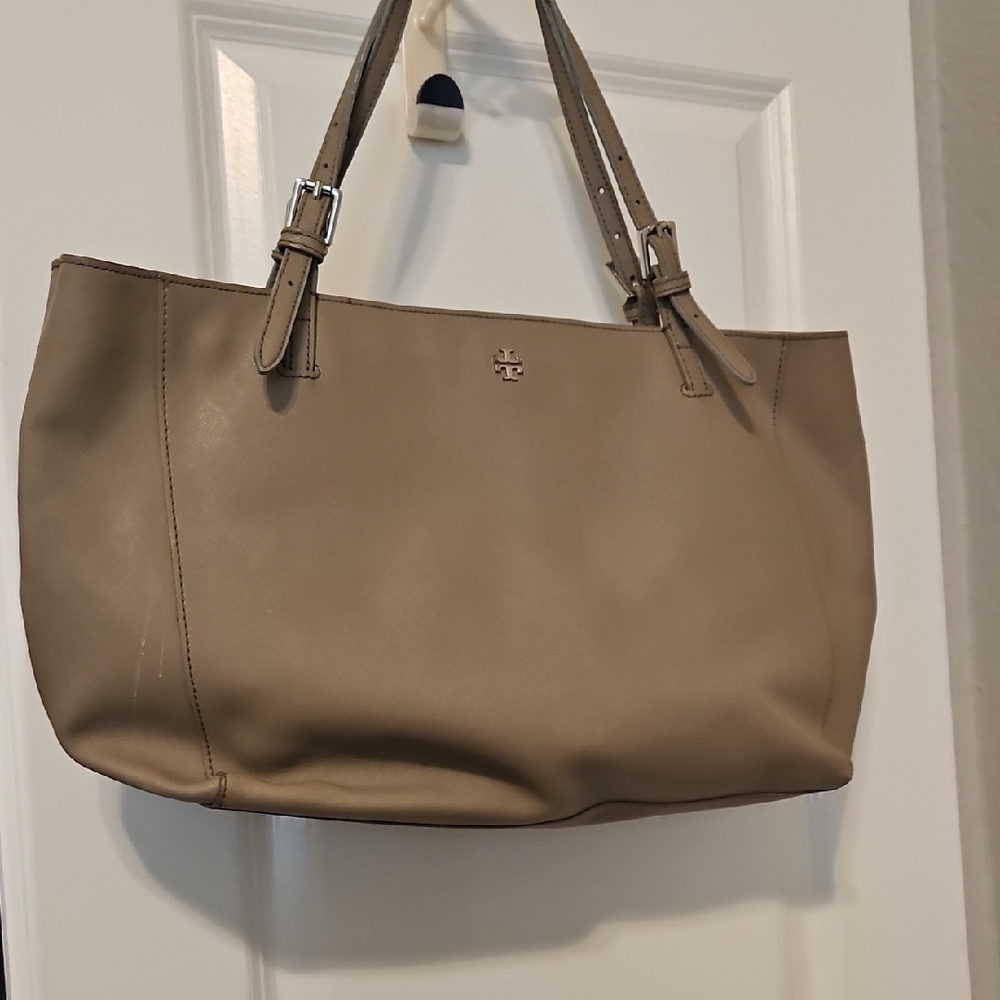 Tory Burch Tan Leather Tote Timeless Elegance